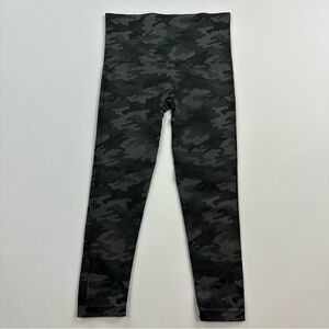 SPANX Camo Leggings Size Medium